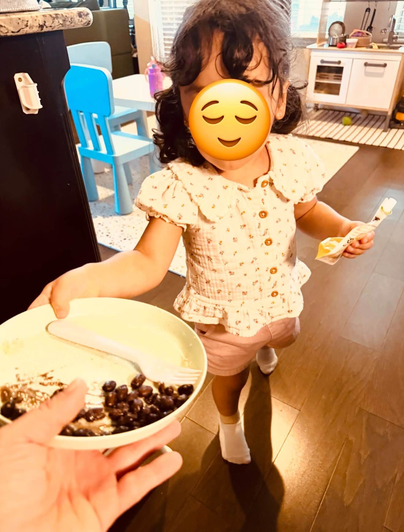 Snack bowl hand-off